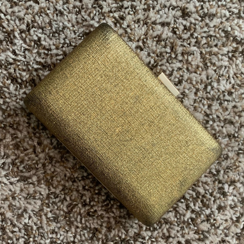 Gold clutch